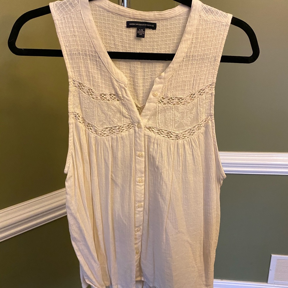 American Eagle flowy button down